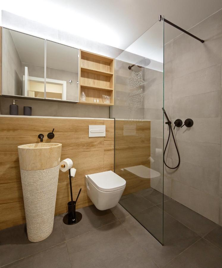 Caceres Deluxe Apartment Exterior photo