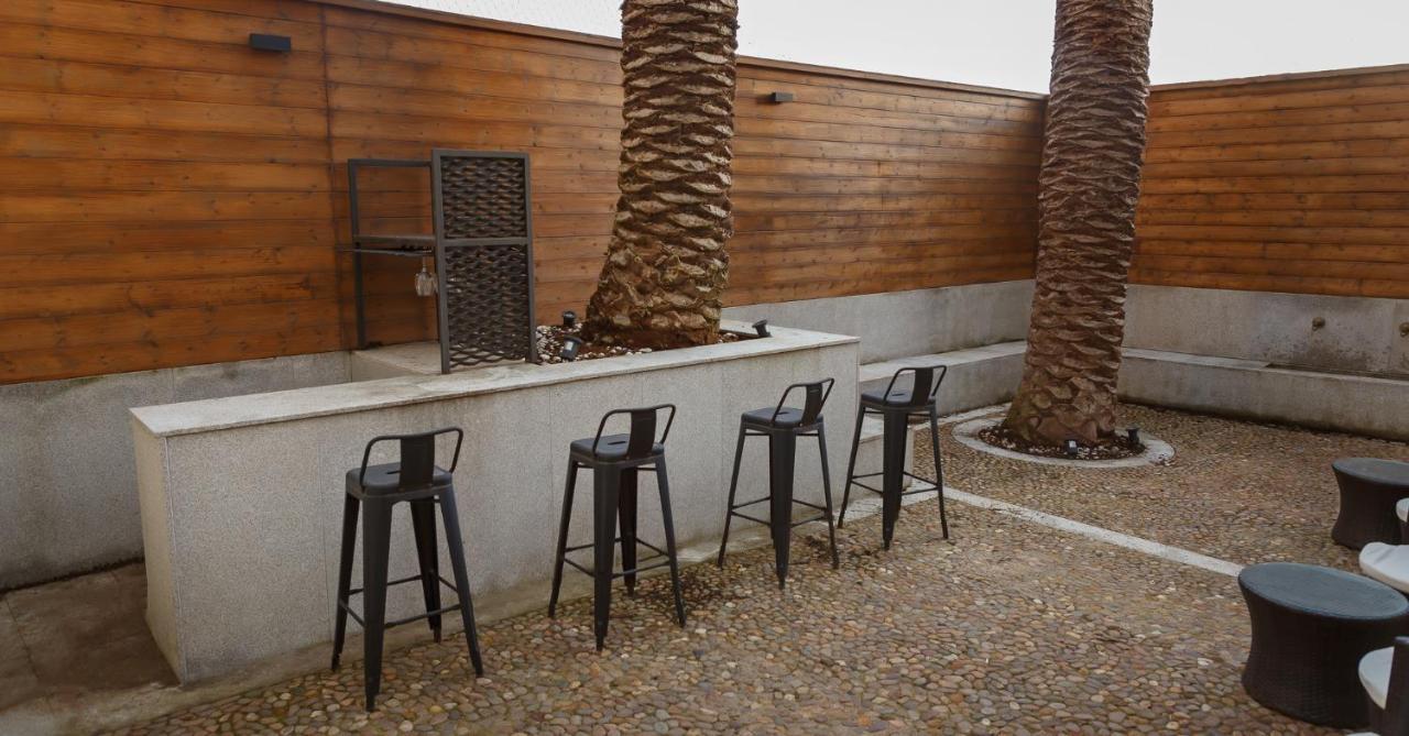 Caceres Deluxe Apartment Exterior photo