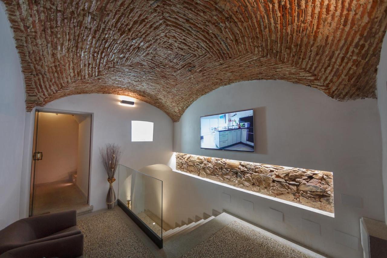 Caceres Deluxe Apartment Exterior photo
