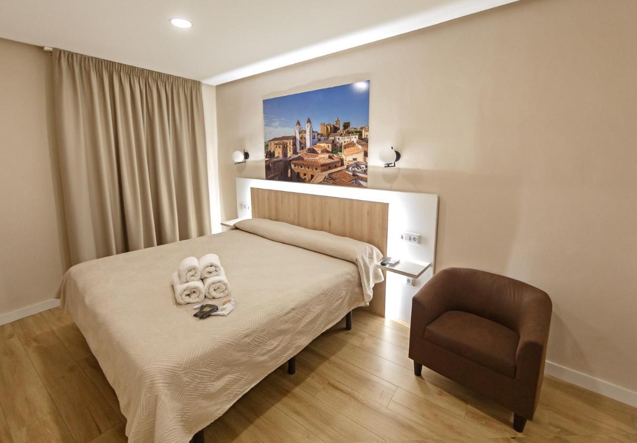 Caceres Deluxe Apartment Exterior photo