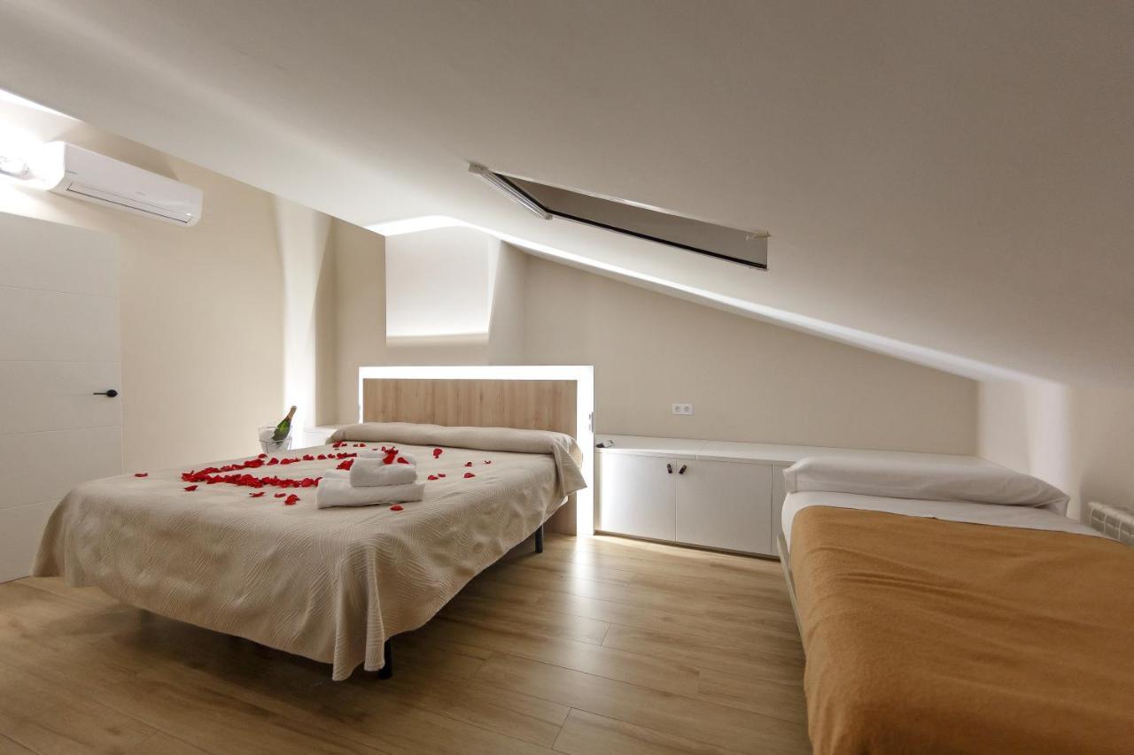 Caceres Deluxe Apartment Exterior photo