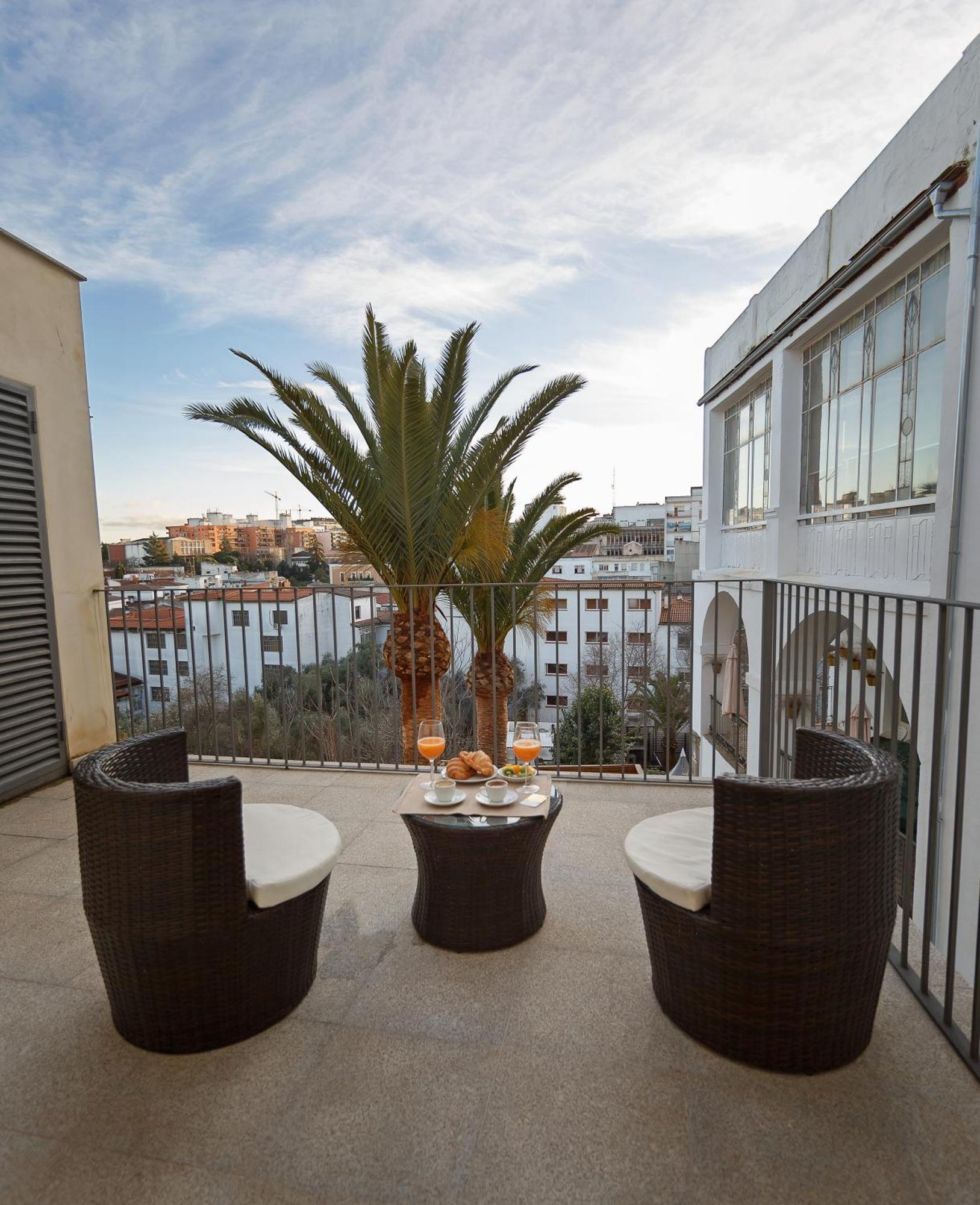 Caceres Deluxe Apartment Exterior photo